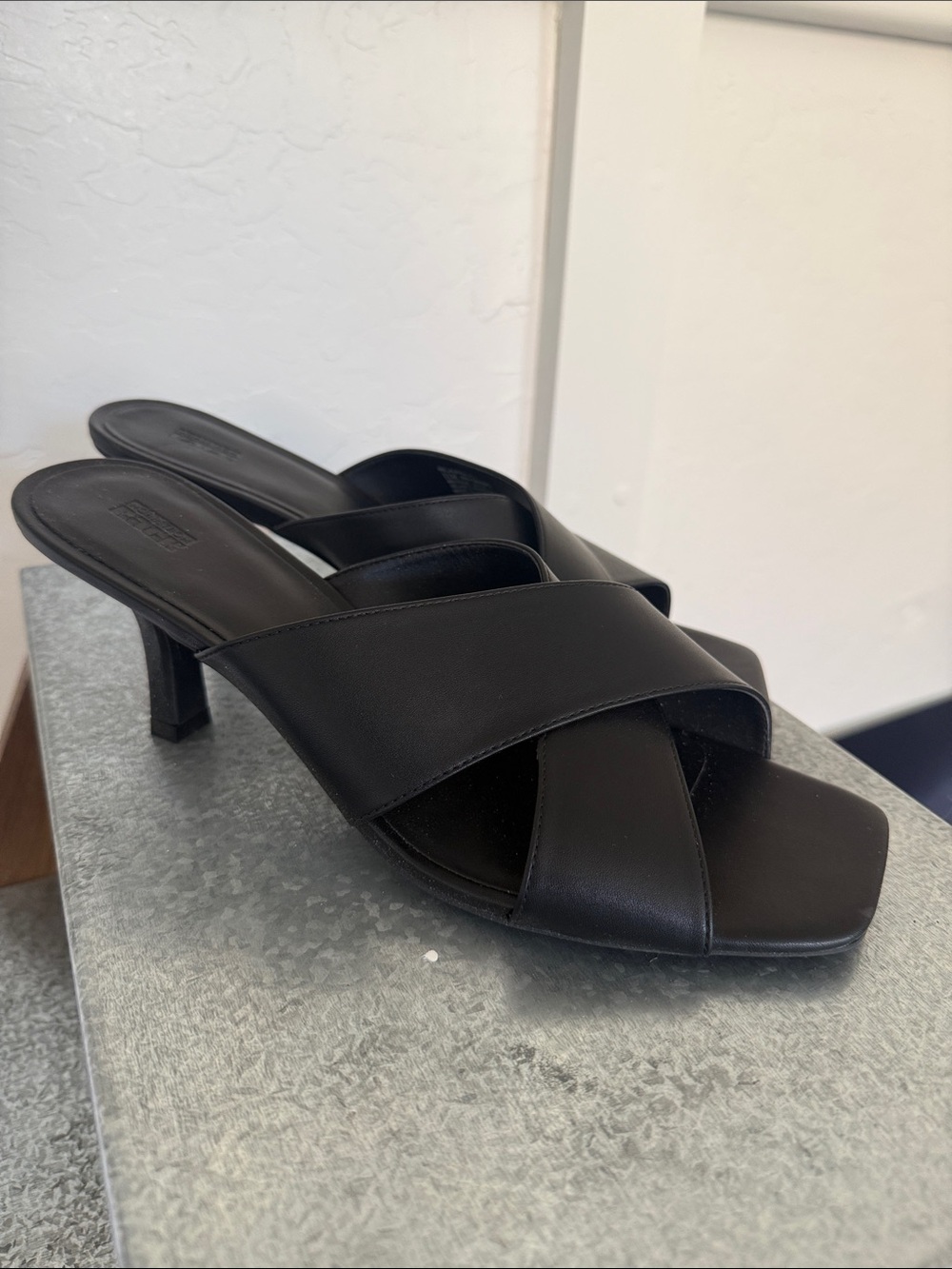 Nordstrom Black Crisscross Leather Kitten Heel Mules